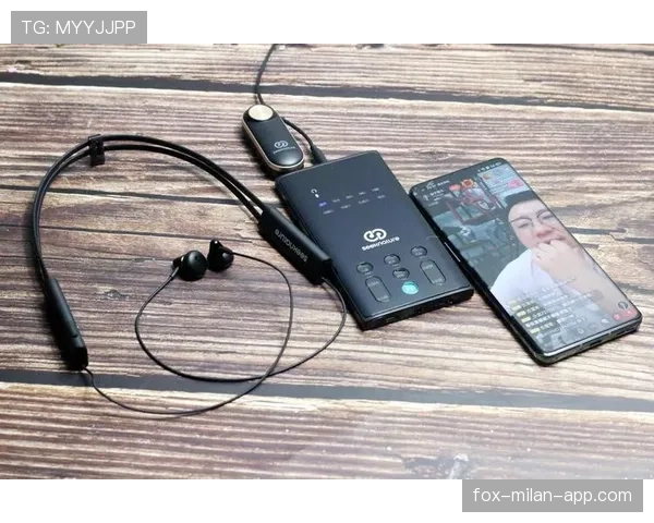 王昶居然敢在训练场带着耳机，就差没开直播唱歌了吧？